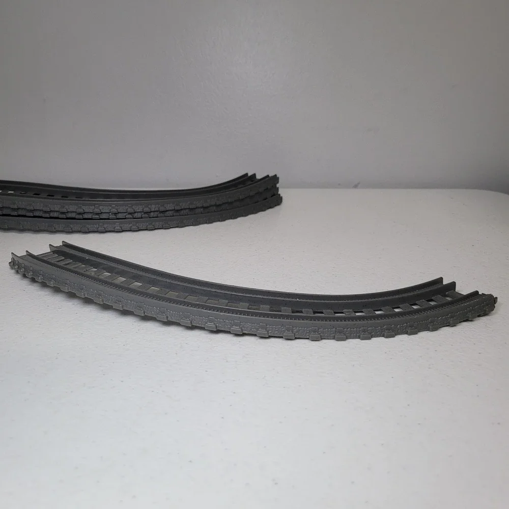 Thomas and Friends TrackMaster Replacement Curved Track with‎ Stop Switch GLK80